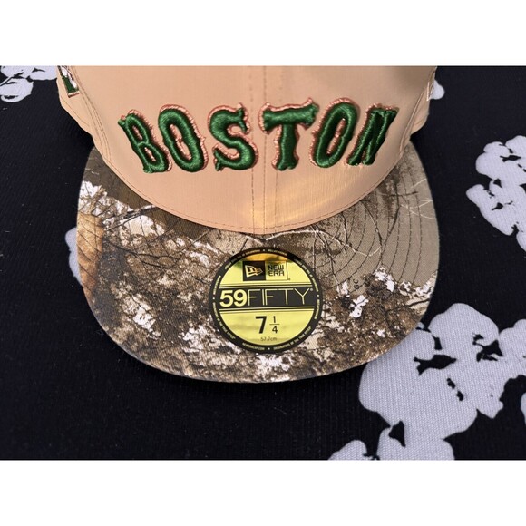 7 1/4 - Boston Red Sox Realtree Fitted Hat Ripstop Beige Two Tone - Mens New Era - Picture 9 of 9